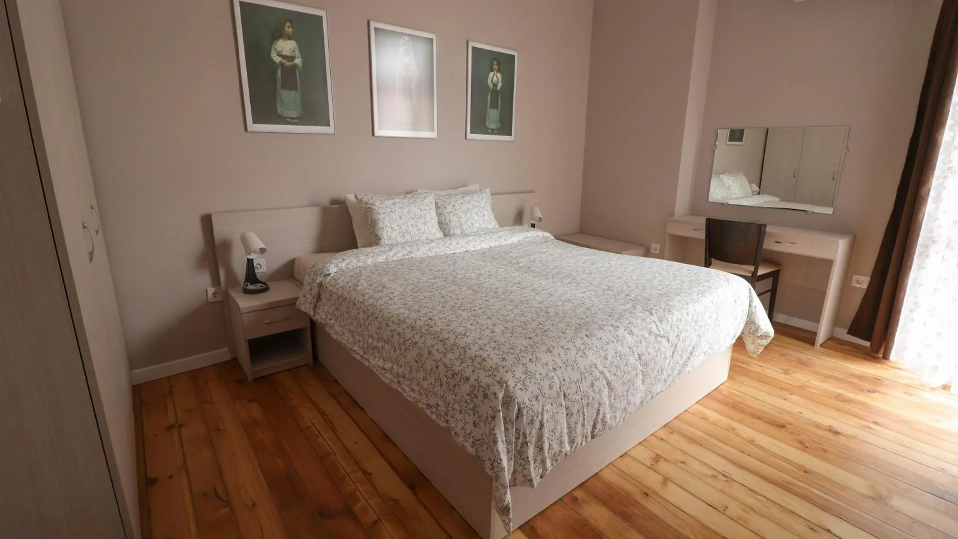 New 1930S Quiet Central Apartment W/Ac - 2 Bedroom Sofia